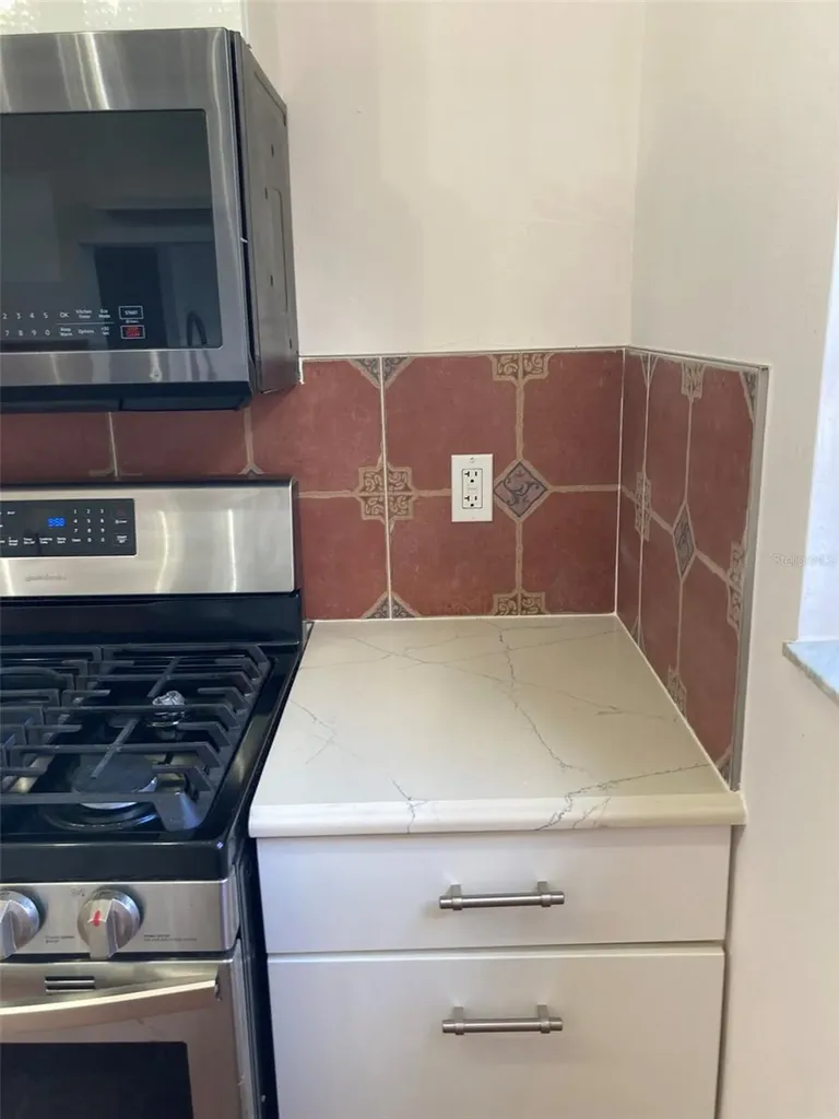 7975 58th Avenue N St Petersburg FL 33709