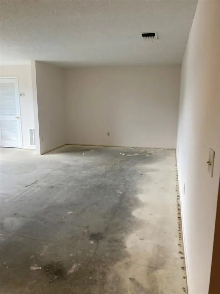 7975 58th Avenue N St Petersburg FL 33709