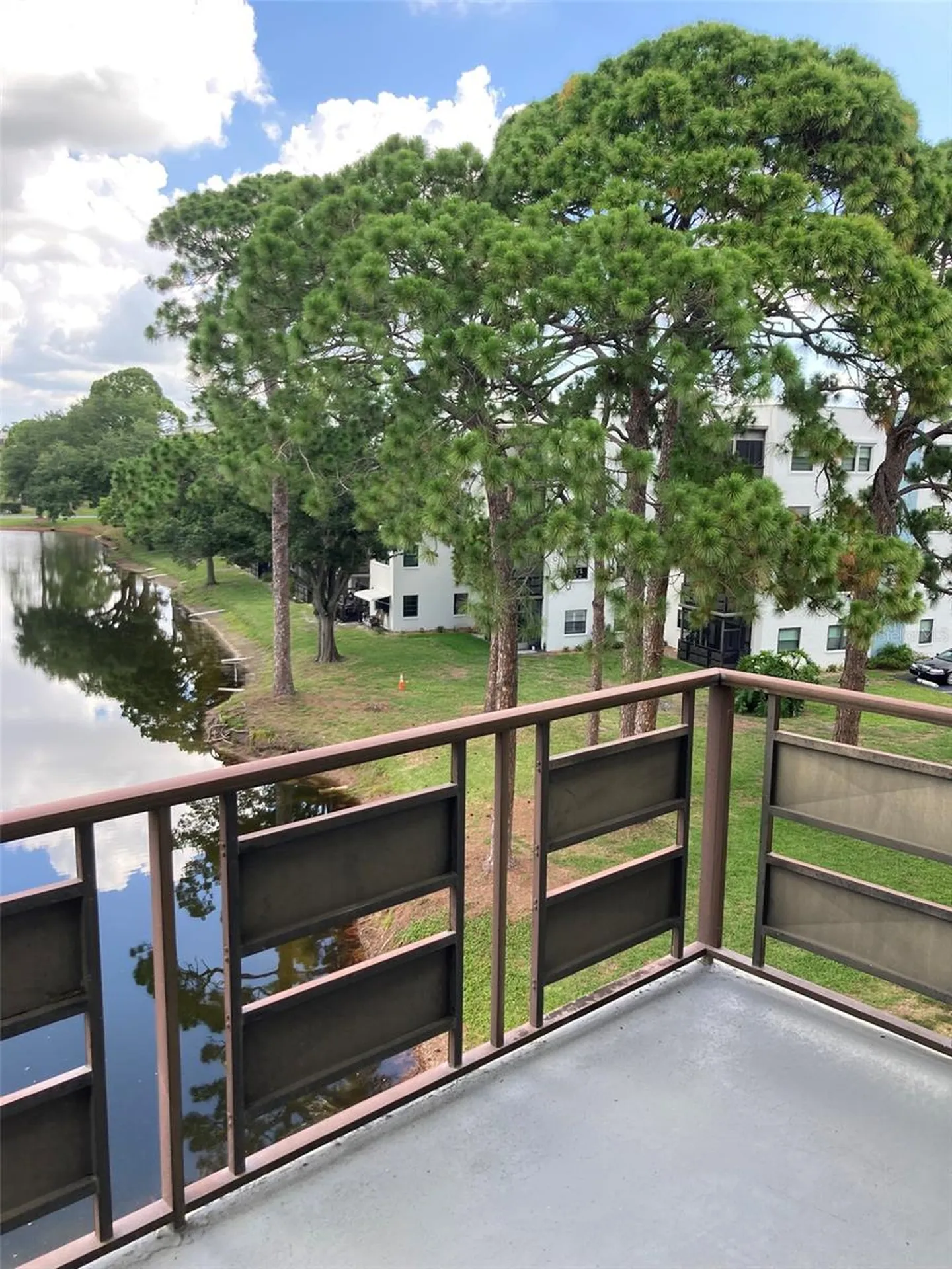 7975 58th Avenue N St Petersburg FL 33709