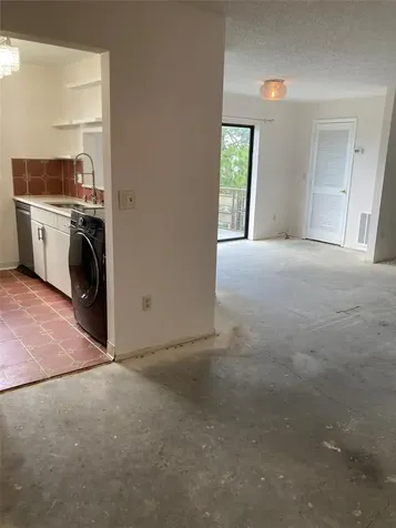 7975 58th Avenue N St Petersburg FL 33709