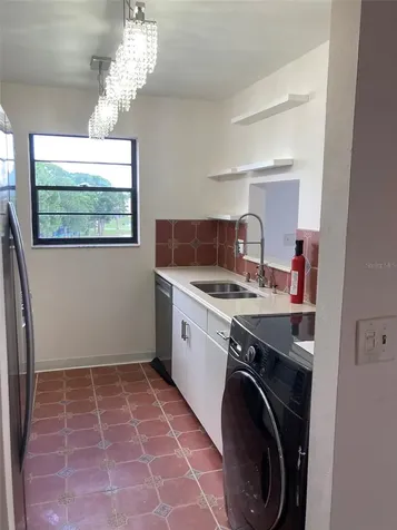 7975 58th Avenue N St Petersburg FL 33709