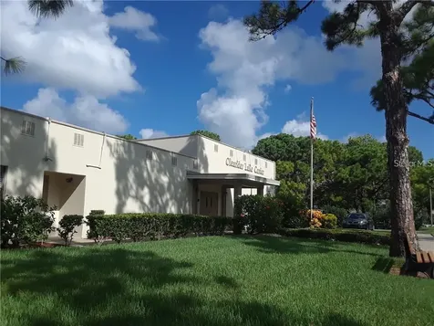 7975 58th Avenue N St Petersburg FL 33709