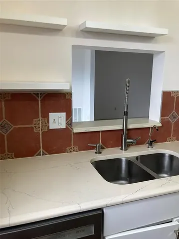 7975 58th Avenue N St Petersburg FL 33709