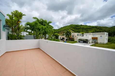 D-17 Urb. Vista Verde Fajardo PR 00738