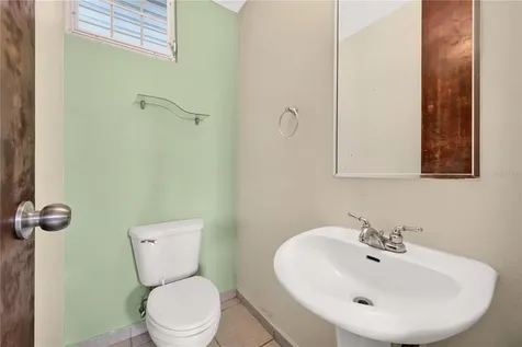 D-17 Urb. Vista Verde Fajardo PR 00738