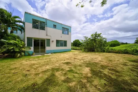 D-17 Urb. Vista Verde Fajardo PR 00738