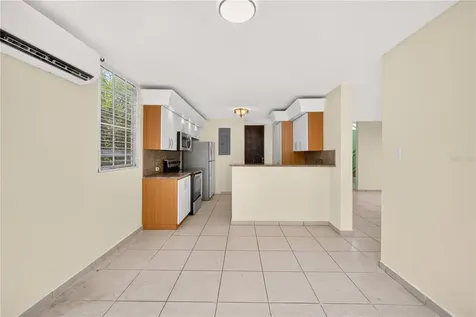 D-17 Urb. Vista Verde Fajardo PR 00738