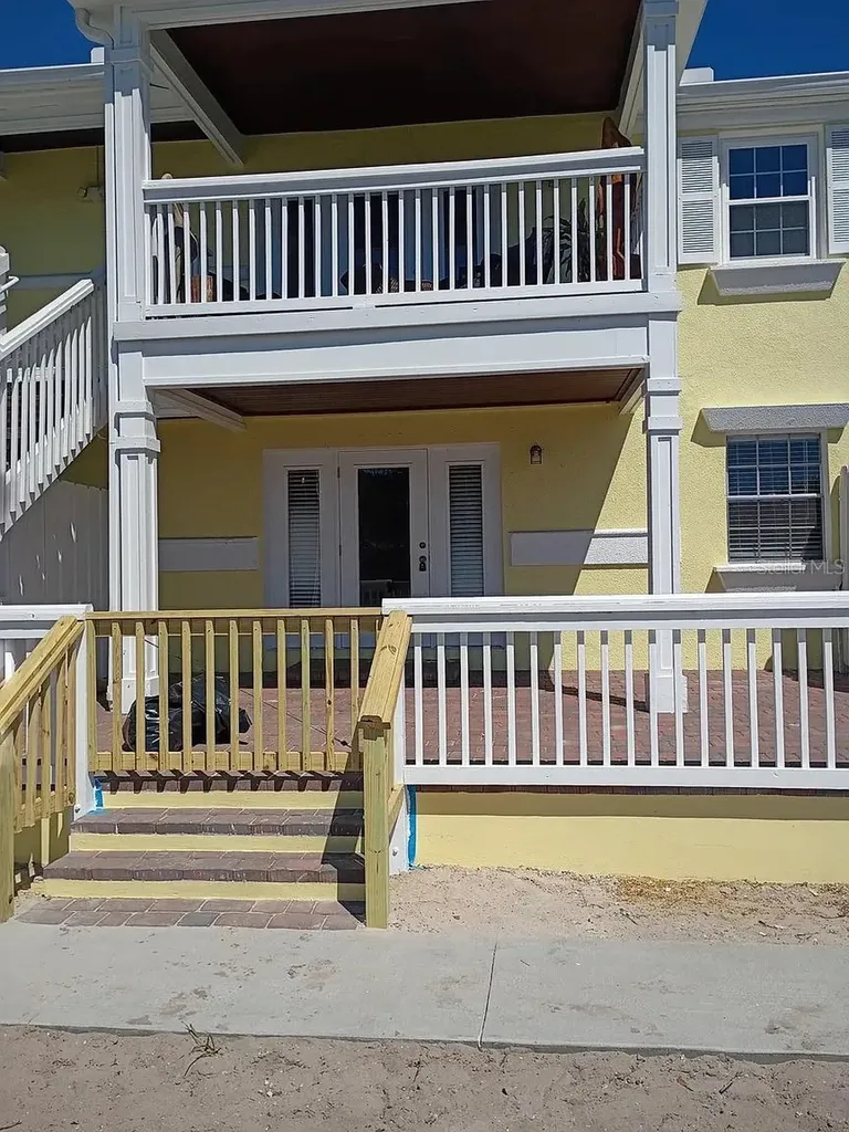 3893 Pompano Drive SE St Petersburg FL 33705