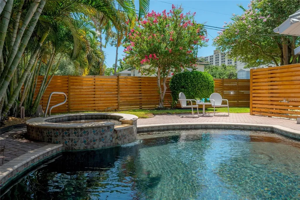 3001 W San Jose Street Tampa FL 33629