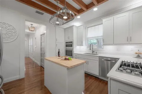 3001 W San Jose Street Tampa FL 33629