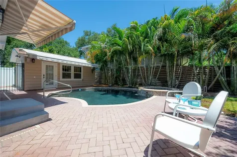 3001 W San Jose Street Tampa FL 33629