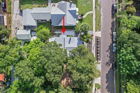 2111 Burlington Avenue N St Petersburg FL 33713