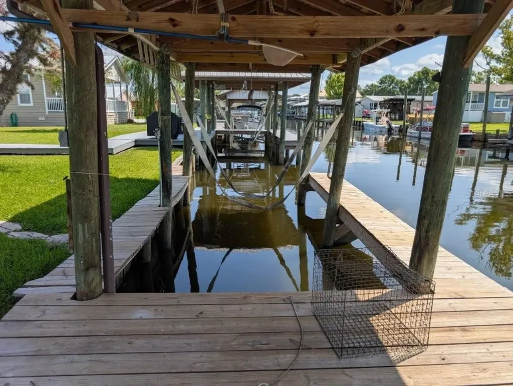 154 Moonlite Drive Welaka FL 32193