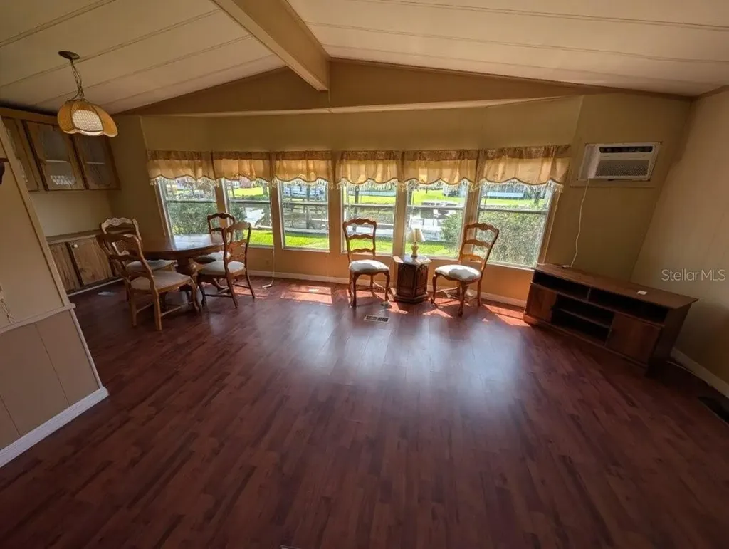 154 Moonlite Drive Welaka FL 32193