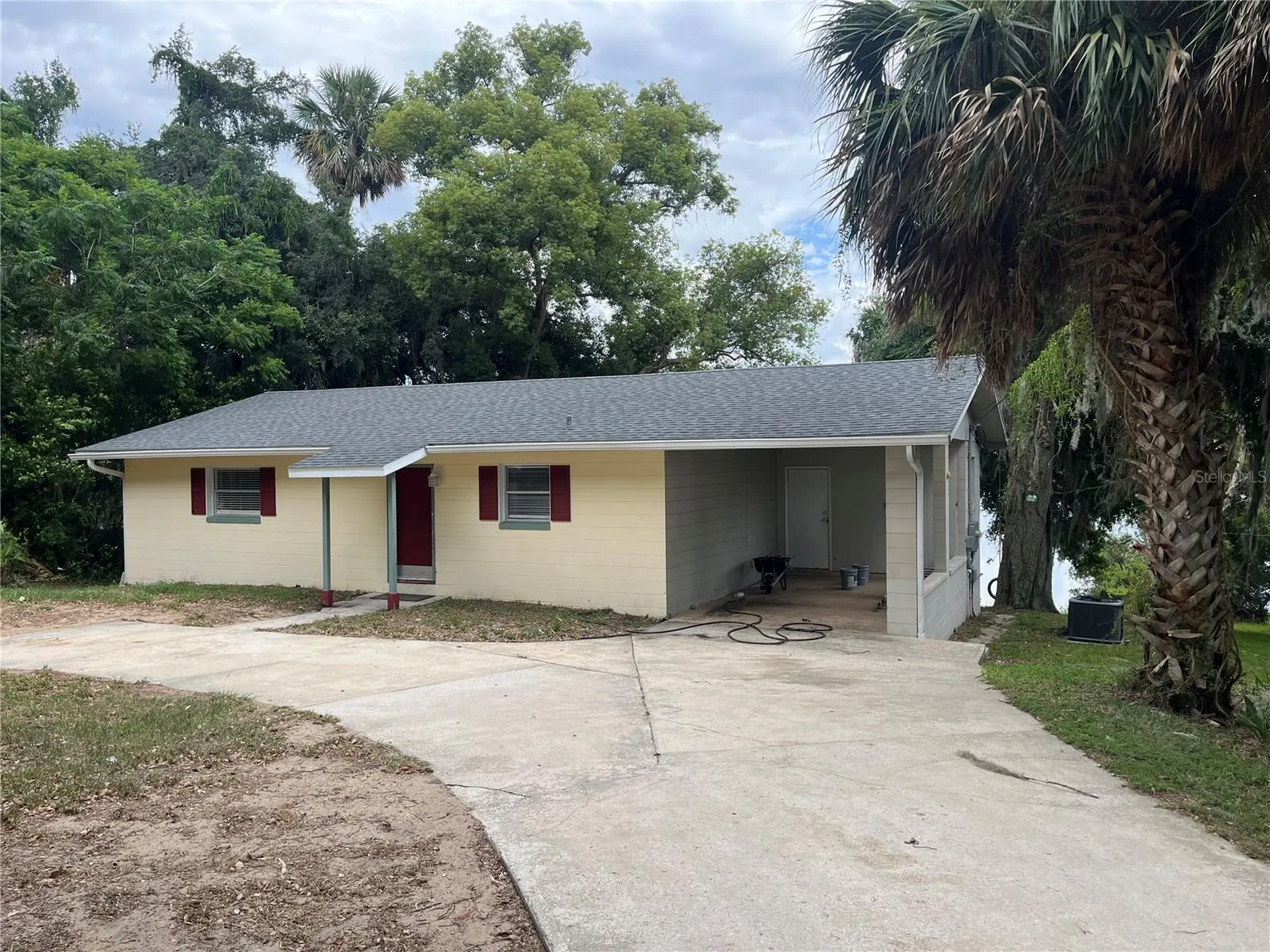 2997 S Grove Street Eustis FL 32726