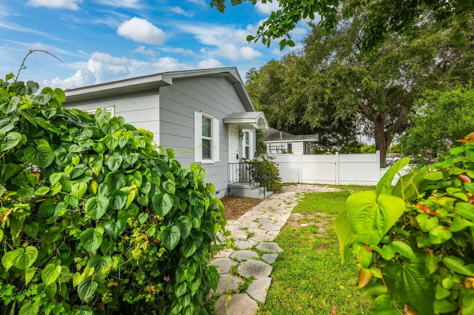 2412 51st Avenue N St Petersburg FL 33714
