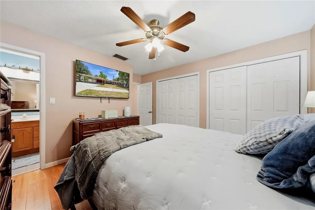 3801 Upland Place Valrico FL 33594