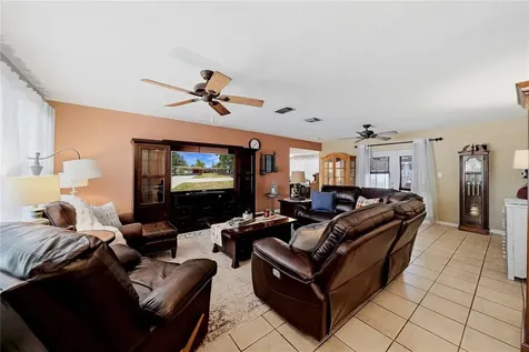 3801 Upland Place Valrico FL 33594