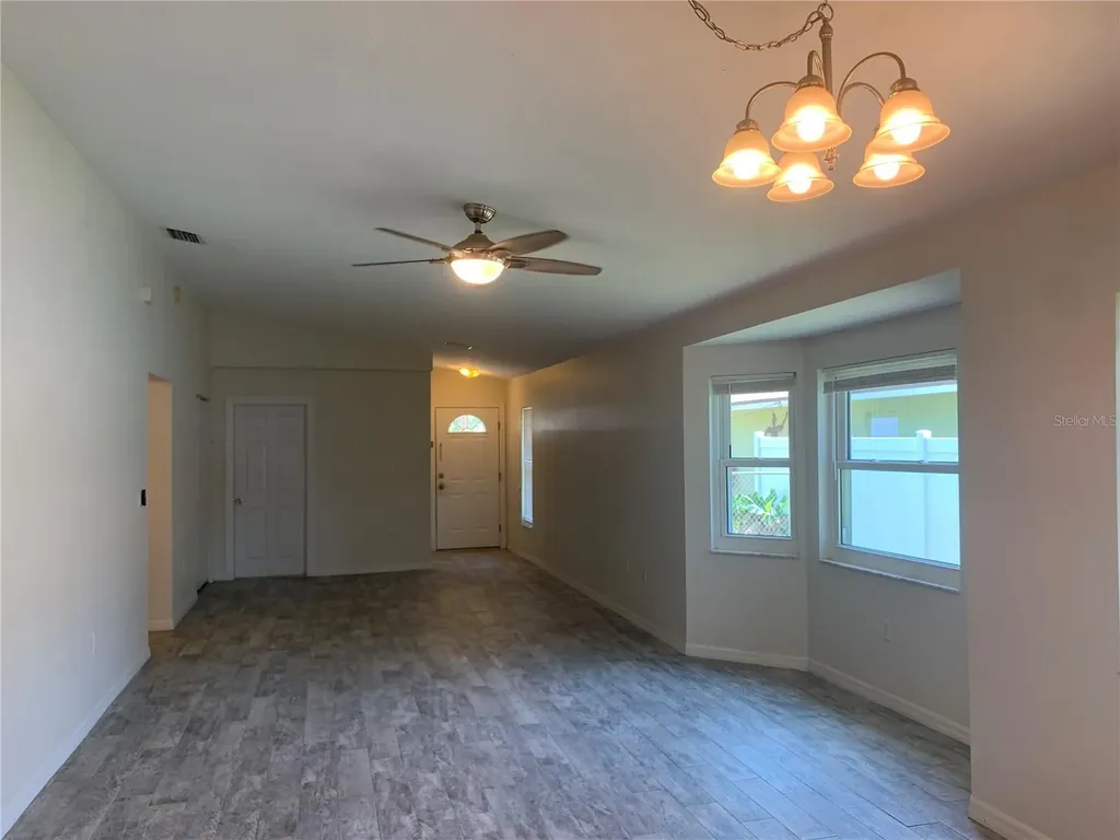 1875 Vamo Drive Sarasota FL 34231