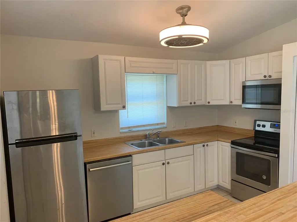 1875 Vamo Drive Sarasota FL 34231