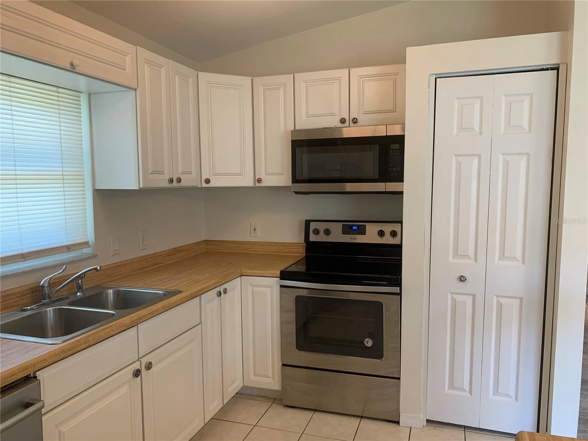 1875 Vamo Drive Sarasota FL 34231