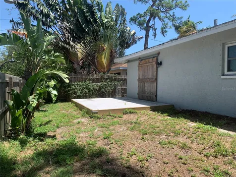 1875 Vamo Drive Sarasota FL 34231