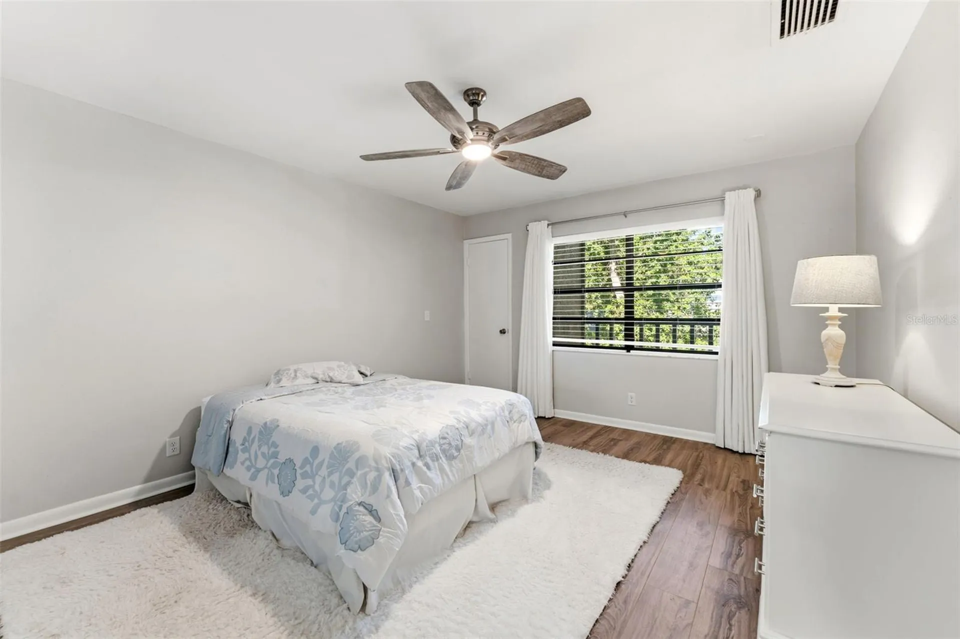 101 Lake Avenue NE Largo FL 33771