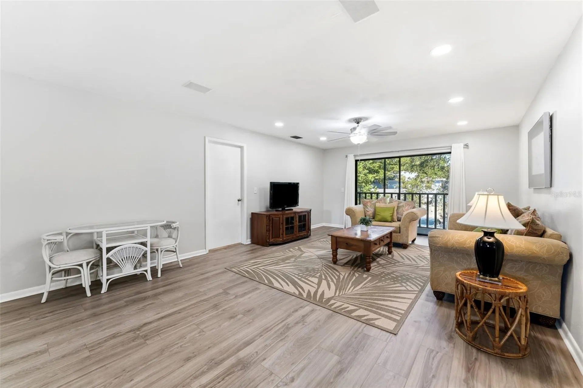 101 Lake Avenue NE Largo FL 33771