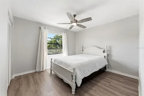 101 Lake Avenue NE Largo FL 33771