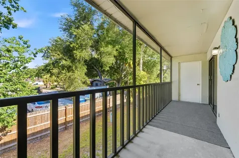 101 Lake Avenue NE Largo FL 33771