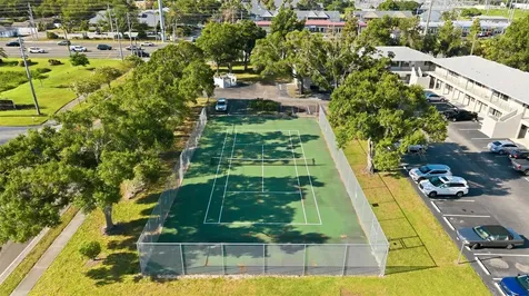 101 Lake Avenue NE Largo FL 33771
