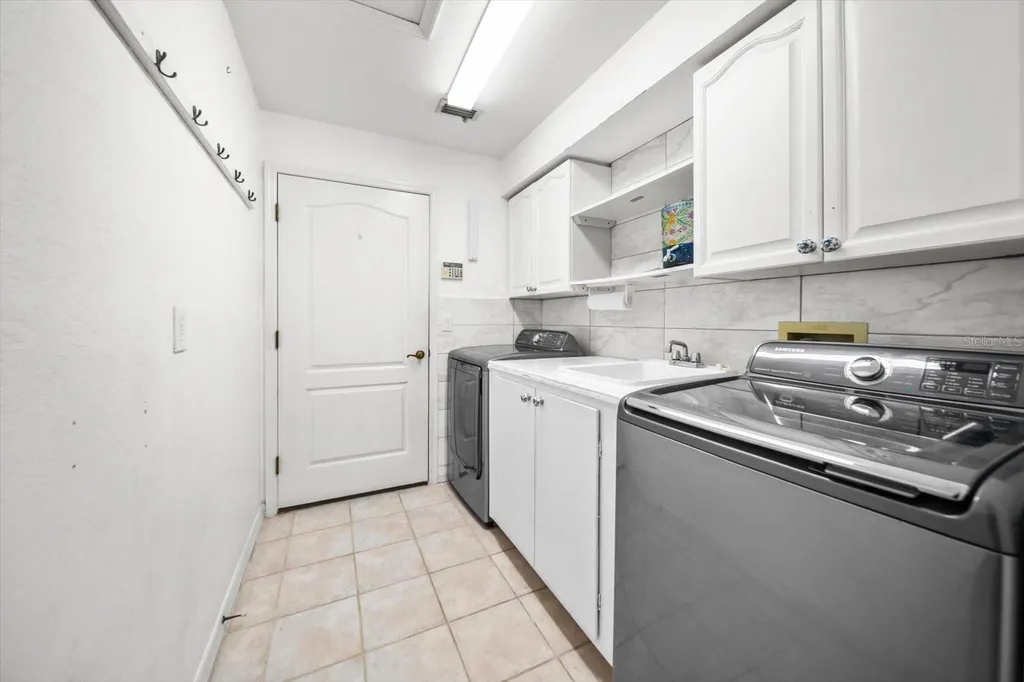 2788 Country Way Clearwater FL 33763
