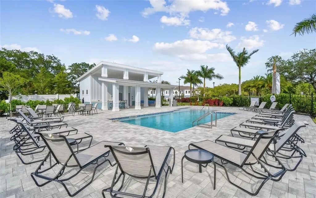 4020 Via Sienna Circle Sarasota FL 34243