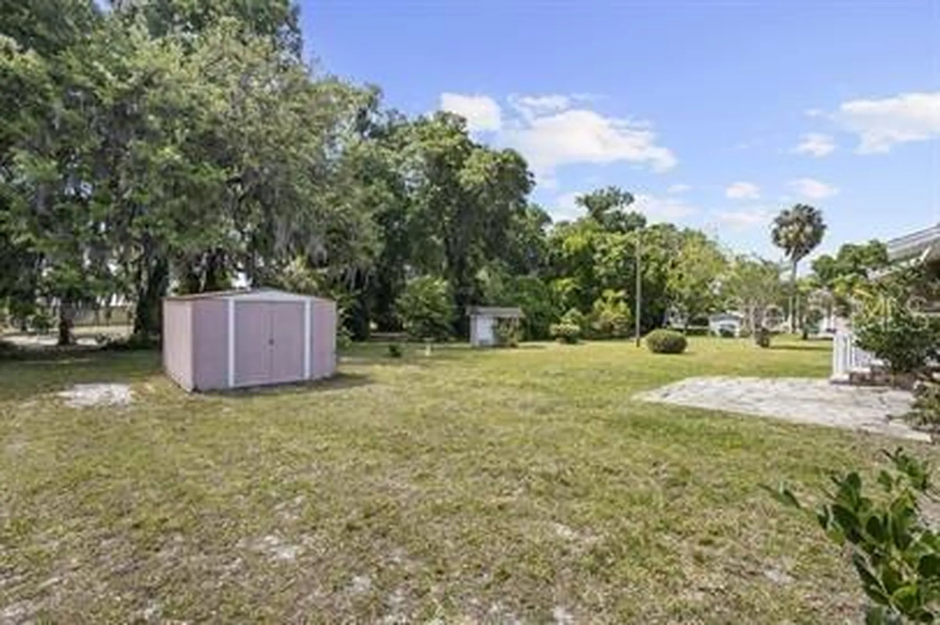 420 N Fairview Avenue Deland FL 32724