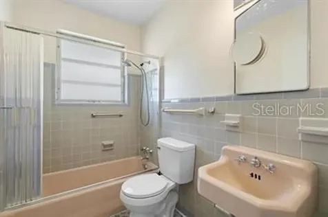 420 N Fairview Avenue Deland FL 32724