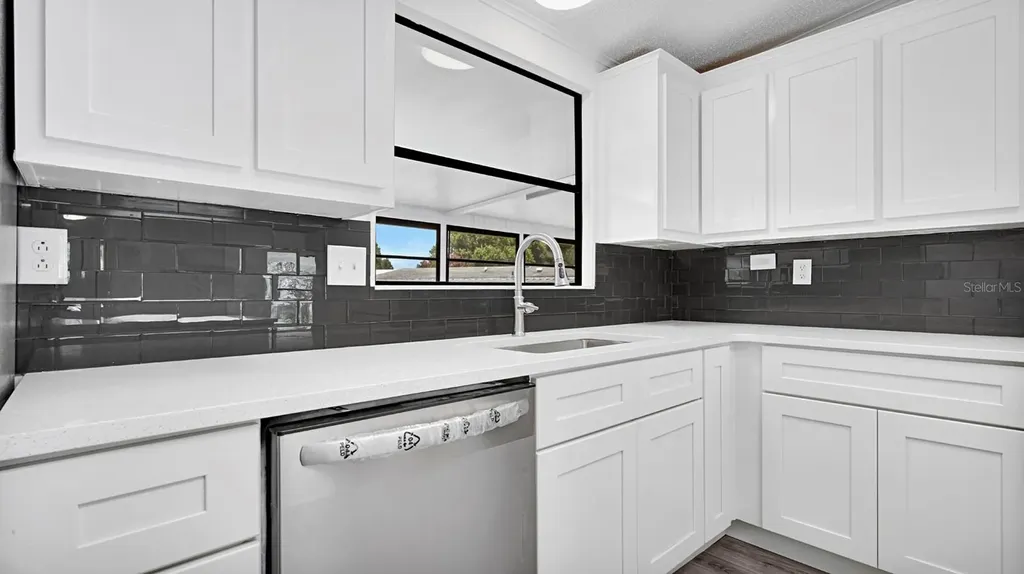 2330 Loveplum Court Zellwood FL 32798