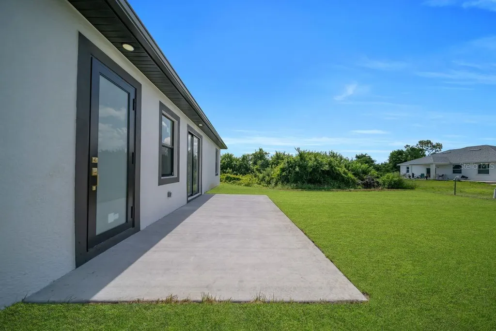 2609 21st Street SW Lehigh Acres FL 33976