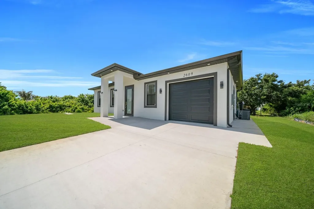 2609 21st Street SW Lehigh Acres FL 33976