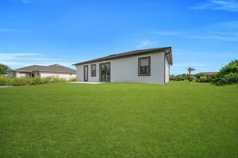 2609 21st Street SW Lehigh Acres FL 33976