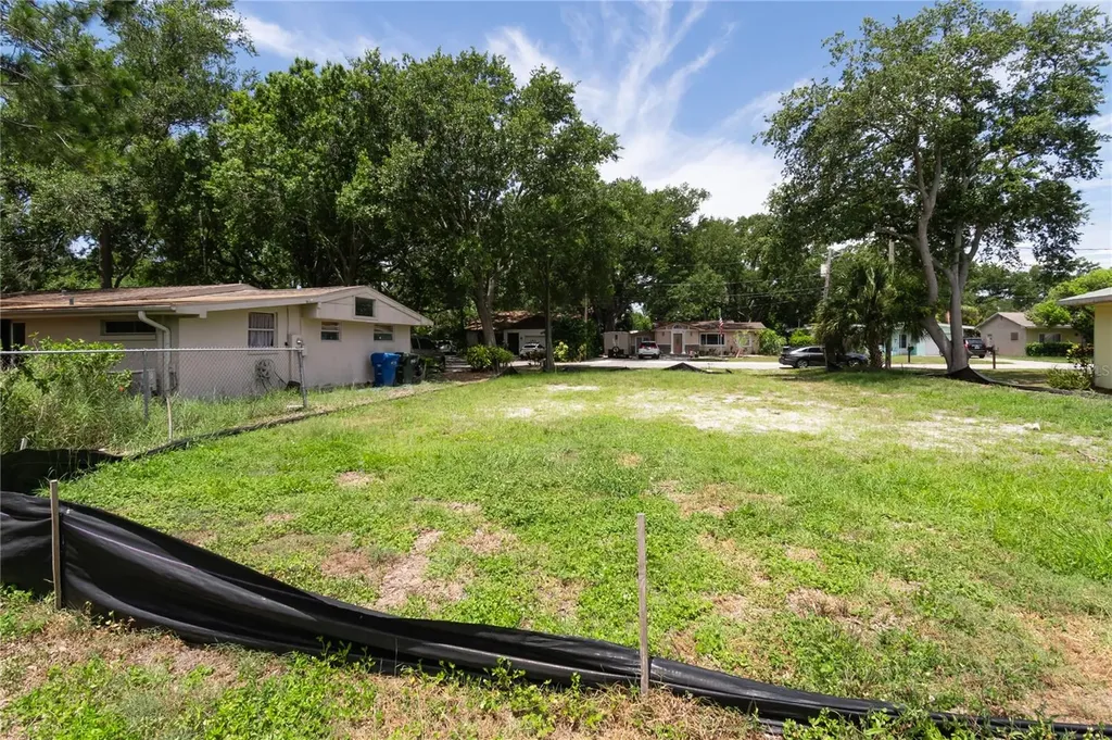 658 15th Street NW Largo FL 33770