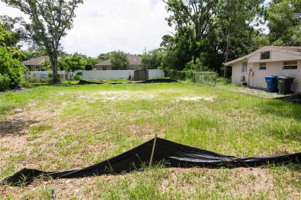 658 15th Street NW Largo FL 33770
