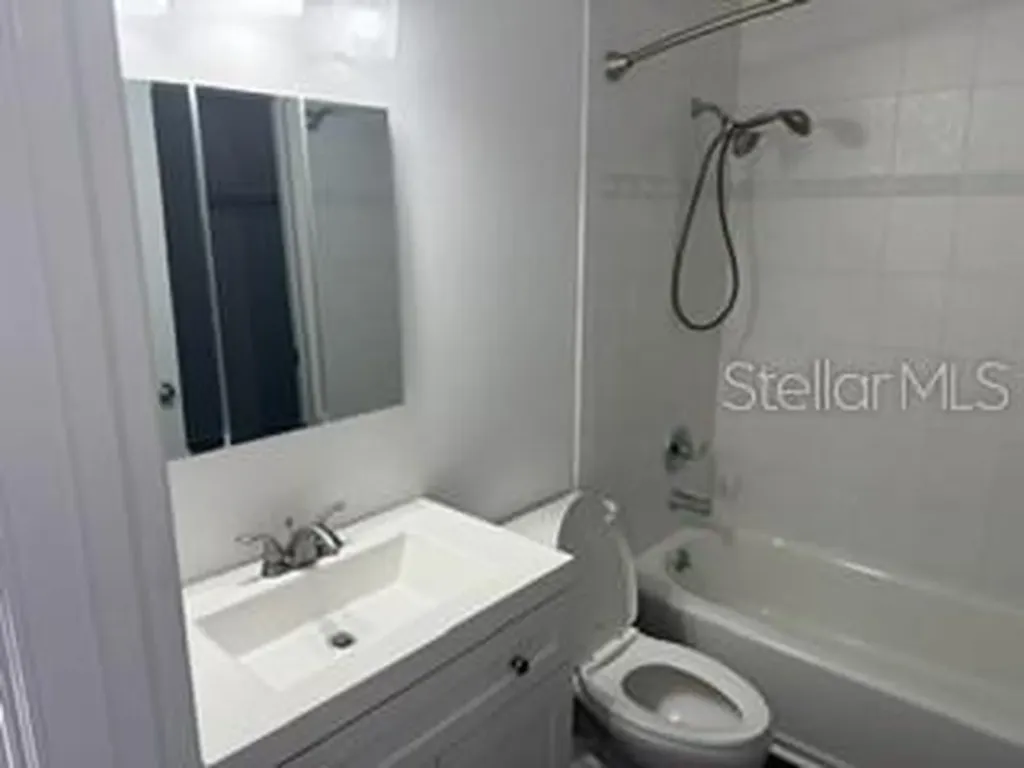 1134 Rue Des Rois St Petersburg FL 33707