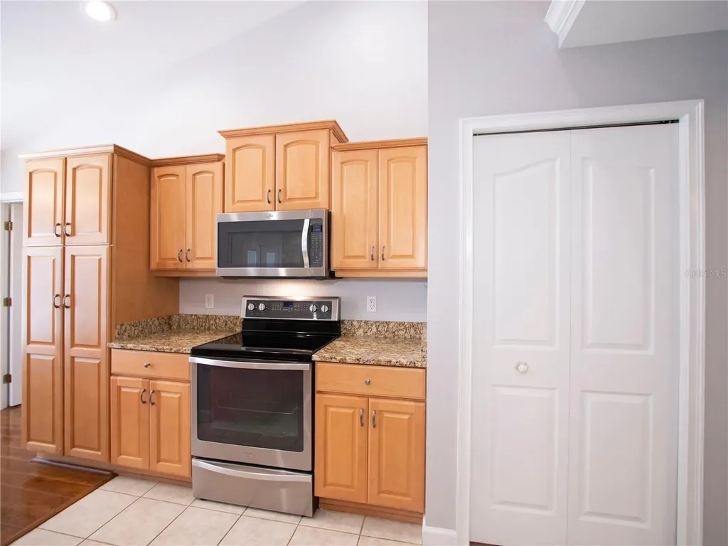1258 NE 51st Loop Ocala FL 34479