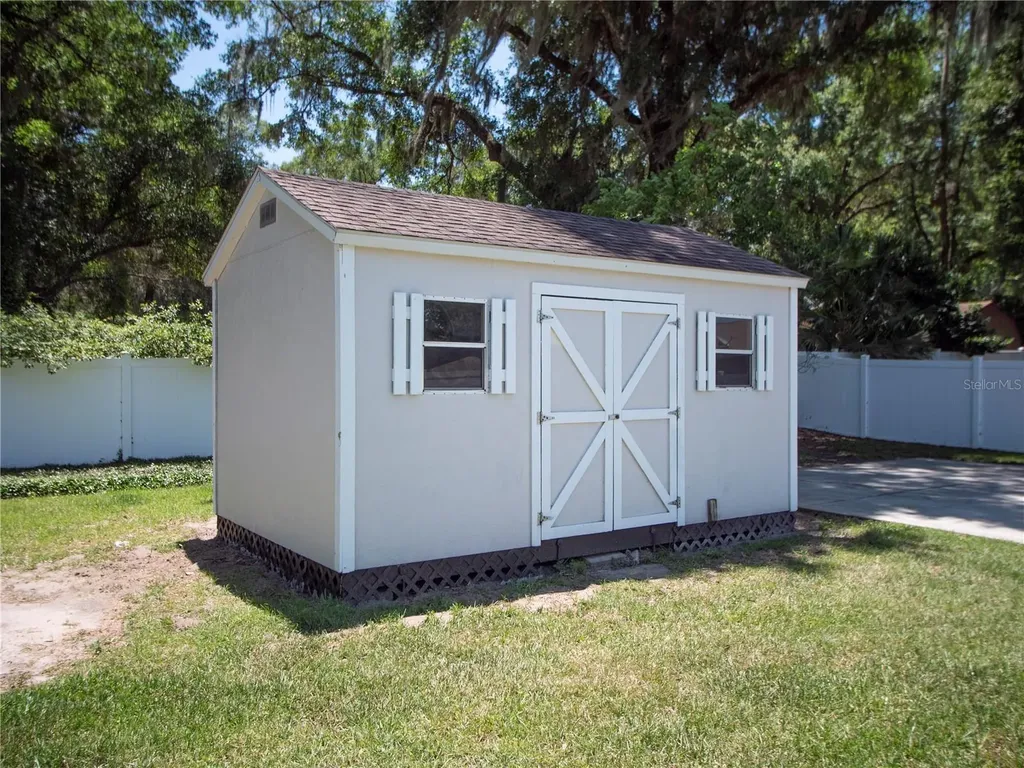 1258 NE 51st Loop Ocala FL 34479