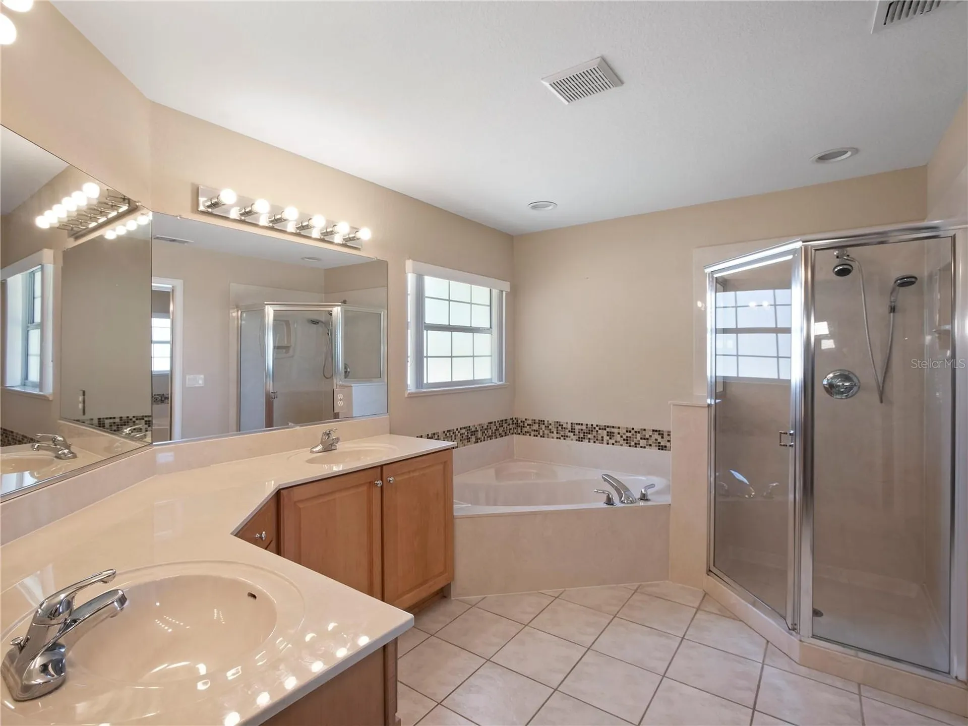1258 NE 51st Loop Ocala FL 34479