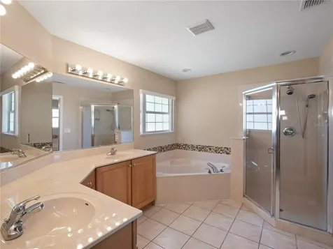 1258 NE 51st Loop Ocala FL 34479