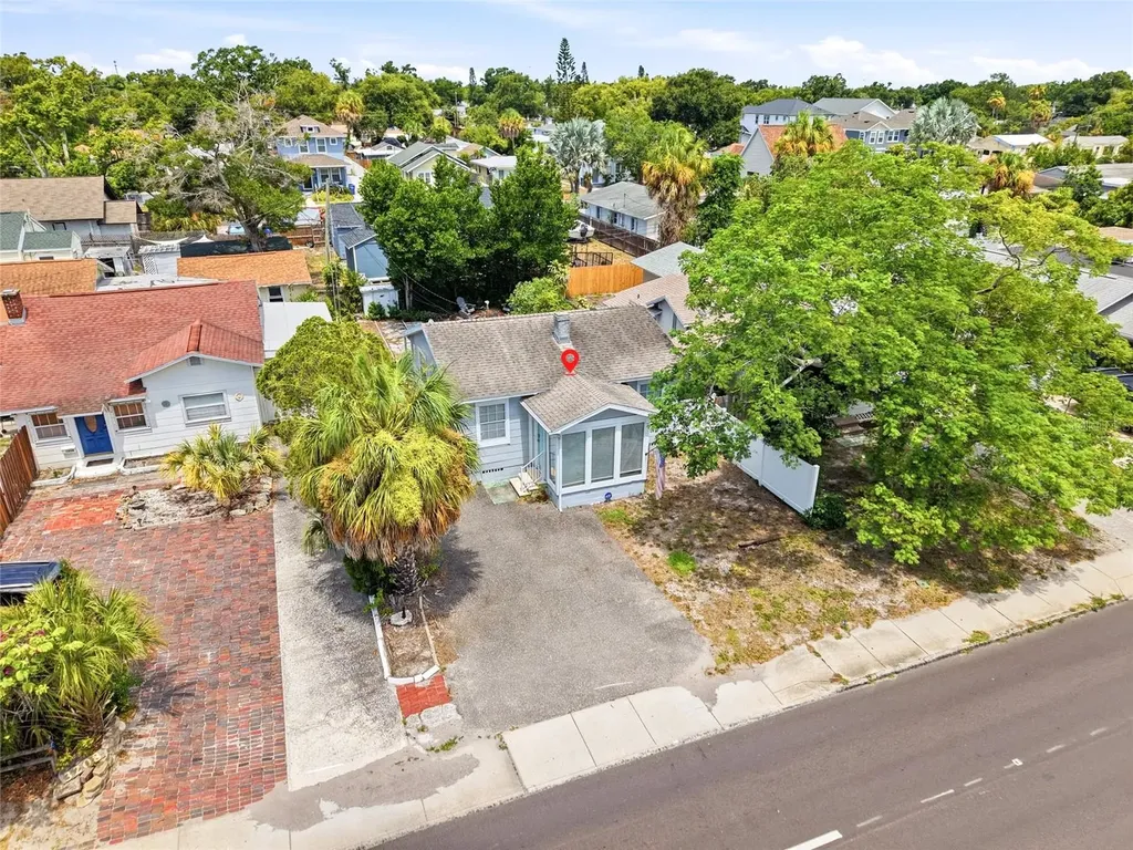 3220 16th Street N St Petersburg FL 33704