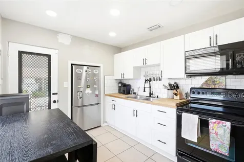 3220 16th Street N St Petersburg FL 33704