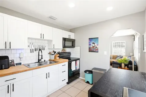 3220 16th Street N St Petersburg FL 33704