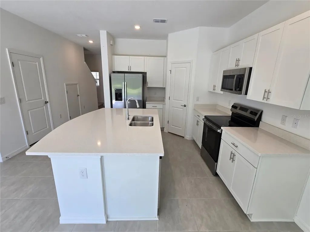 2073 Hallier Cove Wesley Chapel FL 33543